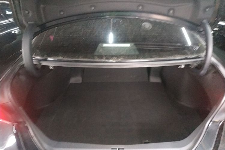 丰田 亚洲龙 2022款 2.0L 豪华版机舱底盘23