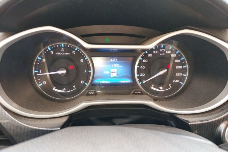 吉利汽车 帝豪 2017款 三厢百万款 1.5L 手动向上版局部细节14