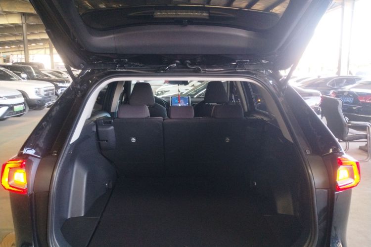 丰田 威兰达 2022款 改款 2.0L CVT两驱领先版局部细节23