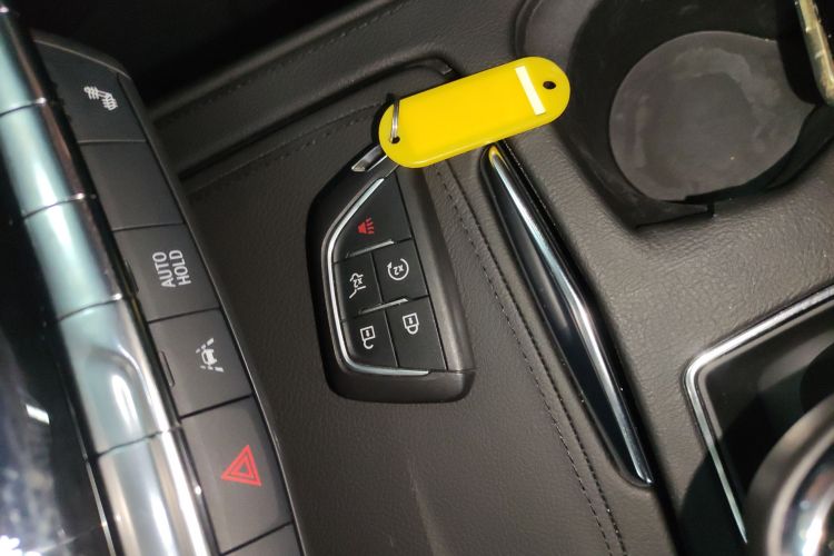 凯迪拉克XT4 2024款 28T 四驱豪华型中控内饰11