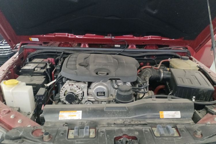 北京BJ40 2019款 PLUS 2.3T 自动四驱尊享版 国VI机舱底盘24