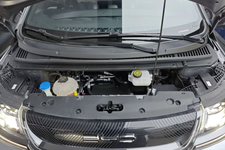 比亚迪 海豚 2023款 420km 时尚版机舱底盘24