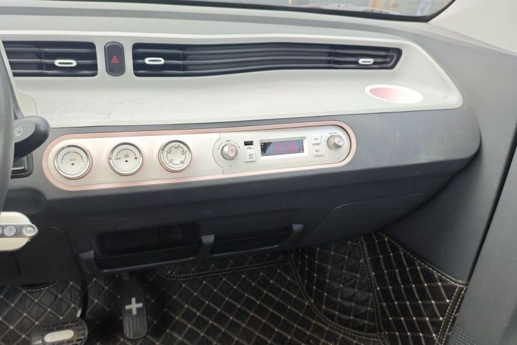 五菱汽车 宏光MINIEV 2022款 马卡龙时尚款 磷酸铁锂中控内饰16