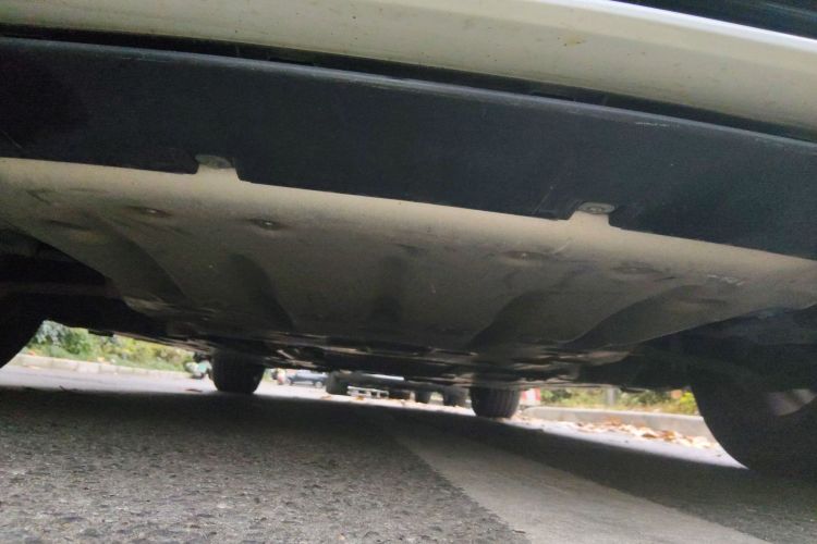 宝马3系 2017款 318i 时尚型局部细节9008