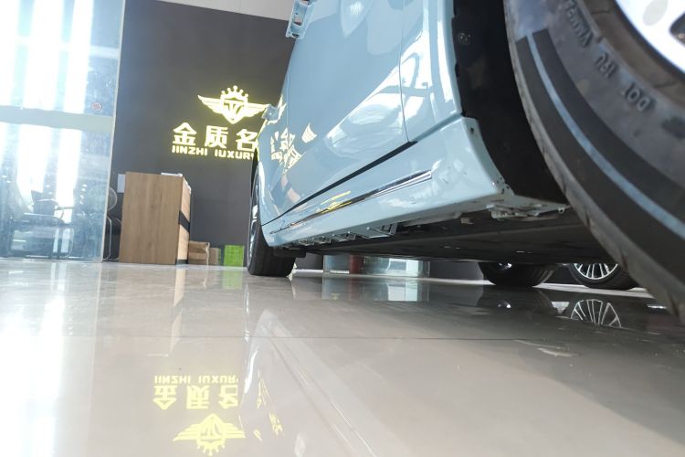 鸿蒙智行 智界S7 2024款 Pro 后驱长航版局部细节9001