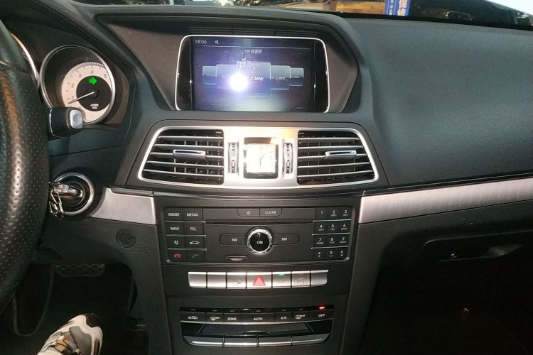 奔驰E级(进口) 2014款 E 200 轿跑版局部细节16