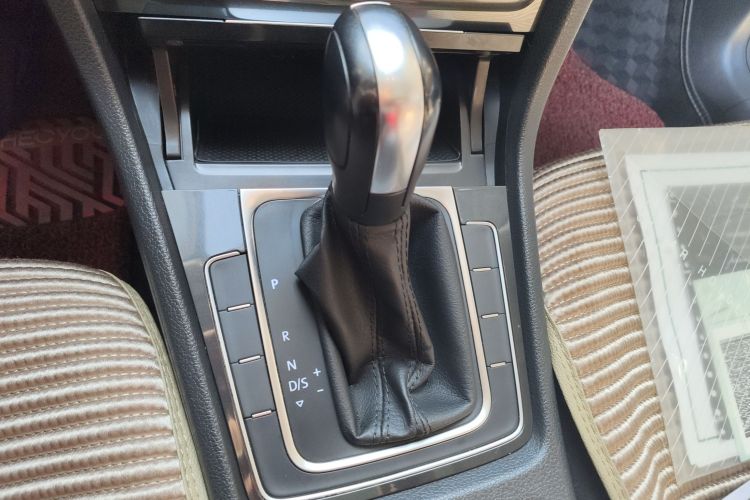 大众 高尔夫 2018款 1.6L 自动舒适型中控内饰18