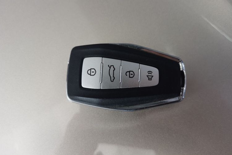 吉利汽车 帝豪 2020款 1.5L 手动向上版中控内饰7001