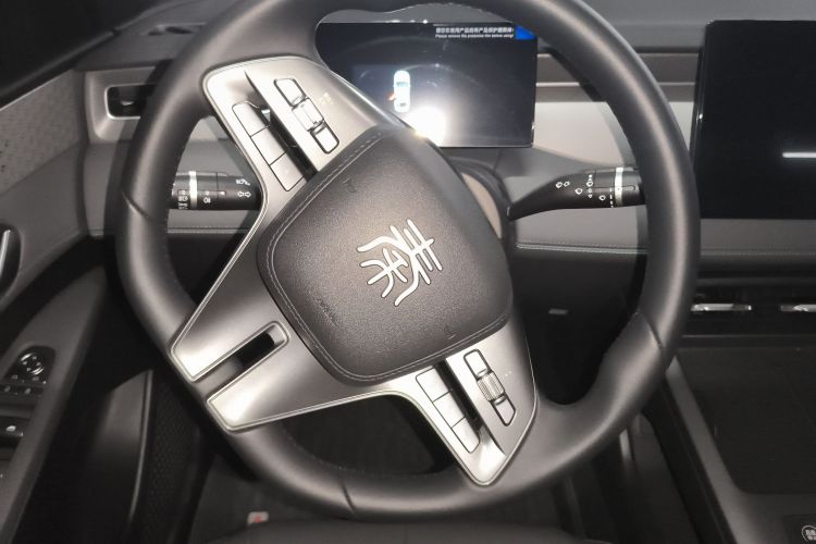 比亚迪 秦PLUS 2025款 DM-i 智驾版 55KM领先型中控内饰13