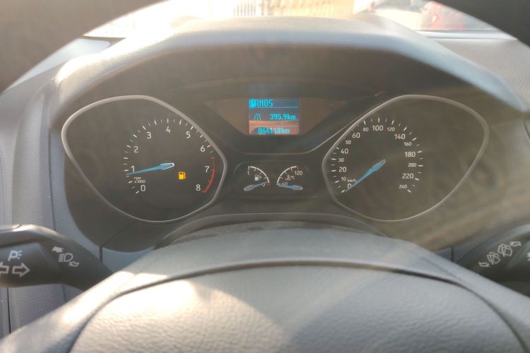 福特 福克斯 2018款 两厢经典 1.6L 自动舒适型智行版中控内饰14