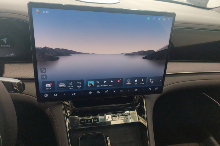 腾势Z9 2024款 1100km 四驱Ultra版中控内饰16