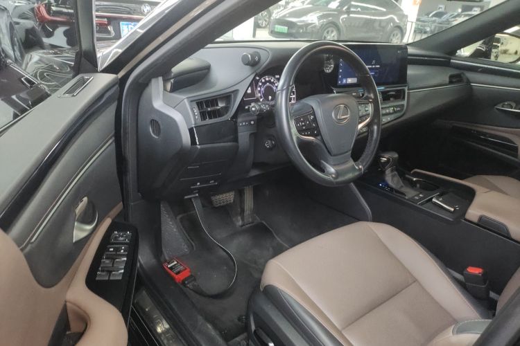 雷克萨斯ES 2022款 300h 卓越版中控内饰20