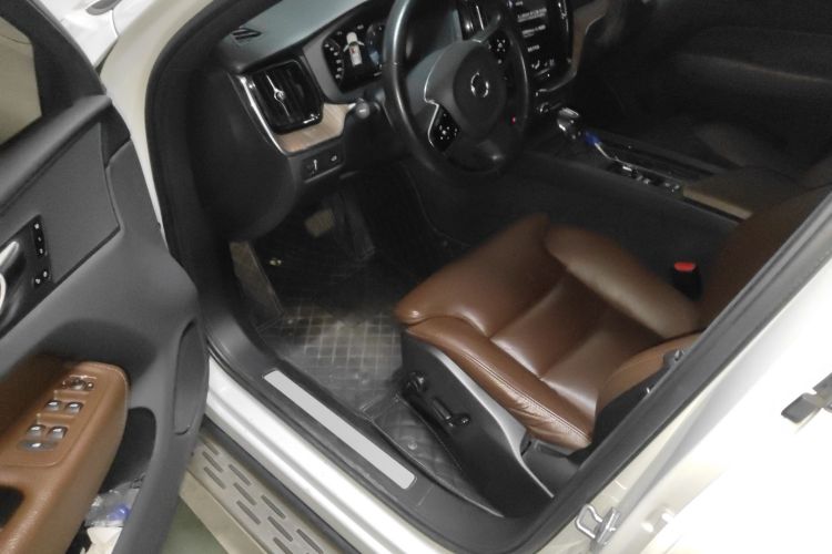 沃尔沃XC60 2021款 T5 四驱智远豪华版中控内饰20