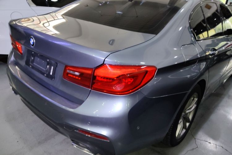 宝马5系(进口) 2020款 525i M运动套装车身外观9