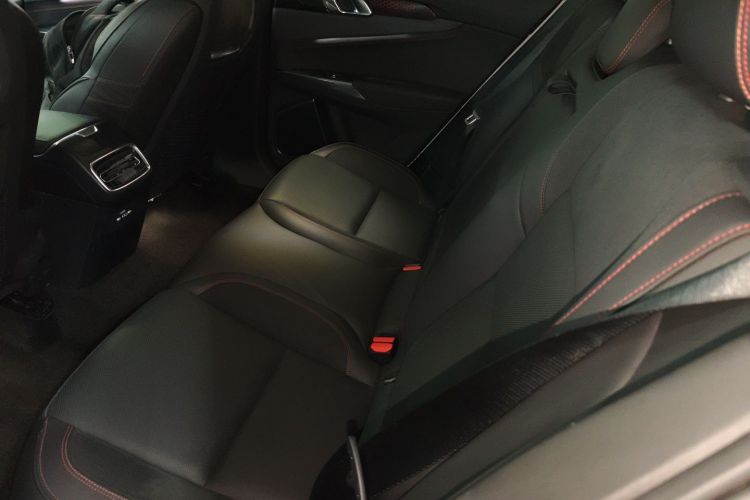 领克01 2017款 2.0T 四驱劲Pro版中控内饰7004