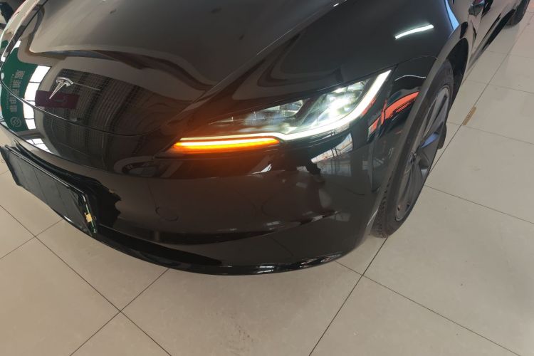特斯拉 Model 3 2023款 长续航全轮驱动版局部细节36