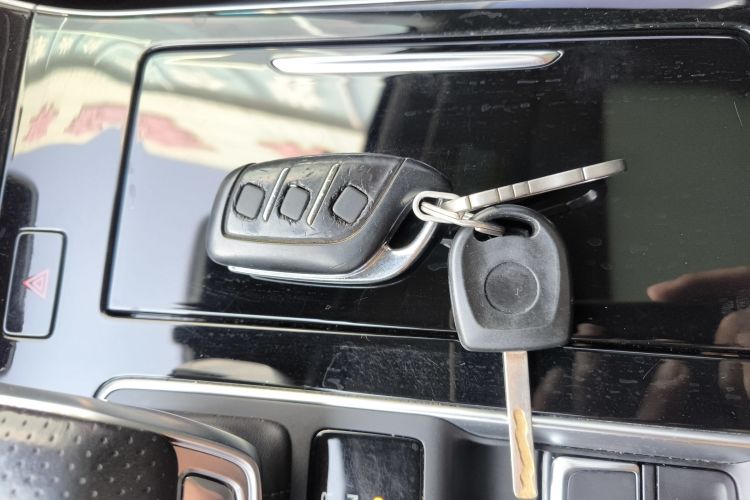 飞凡汽车 飞凡ER6 2020款 620km 智享版中控内饰7001