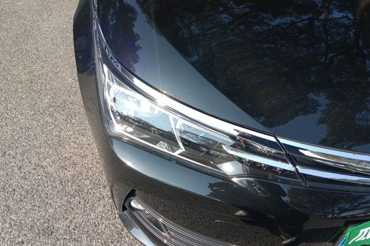 丰田 卡罗拉 2017款 改款 1.2T S-CVT GL-i真皮版车身外观8