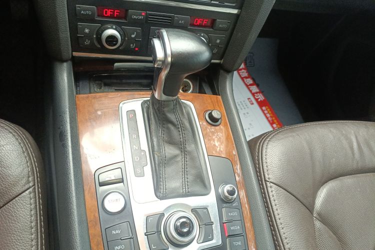 奥迪Q7  35 TFSI 进取型局部细节18