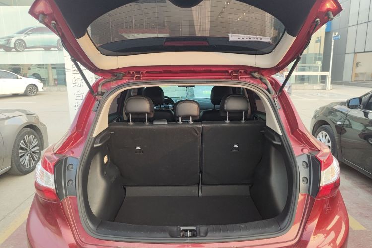 日产 骐达TIIDA 2021款 1.6L CVT智行版机舱底盘23