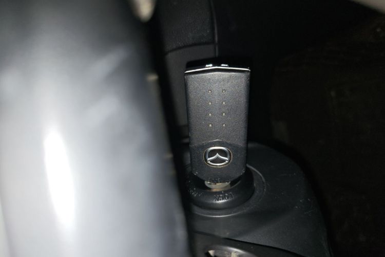 马自达3星骋 2015款 两厢 1.6L 自动精英型中控内饰11