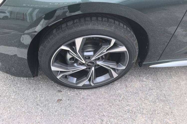 奥迪A3 2025款 Sportback 35TFSI 飞驰尊享型车身外观6007