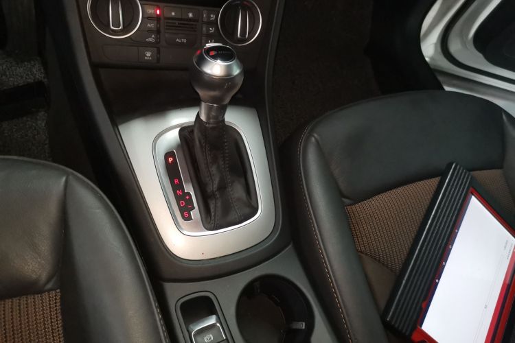 奥迪Q3 2017款 30 TFSI 时尚型中控内饰18