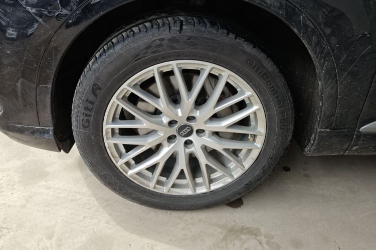 奥迪Q7 2019款 55 TFSI 技术型车身外观6007