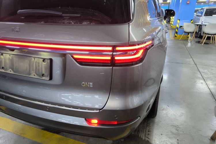 理想汽车 理想ONE 2021款 增程6座版车身外观6006