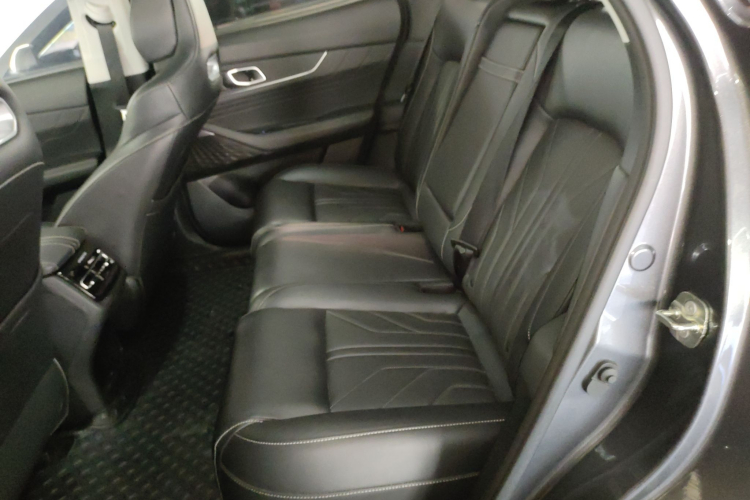 长安UNI-K 2023款 2.0T 两驱悦尚型中控内饰21