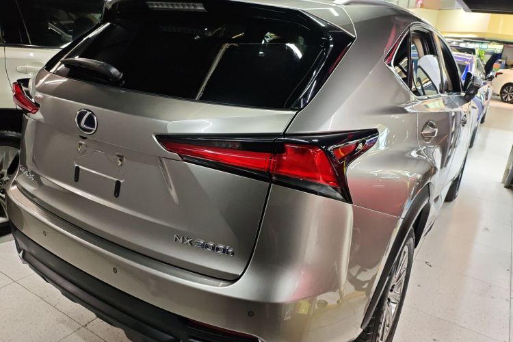 雷克萨斯NX 2020款 300h 前驱 锋尚版 国VI车身外观7