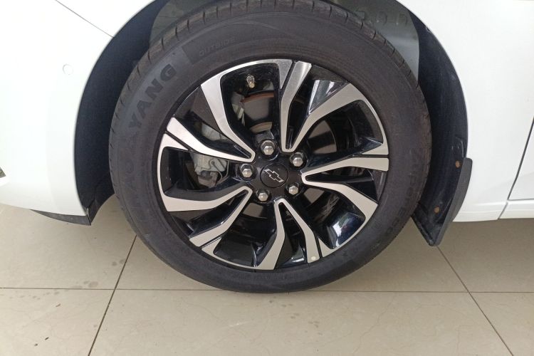 雪佛兰 科鲁泽 2020款 轻混 RS 330T 自动痛快版车身外观6007