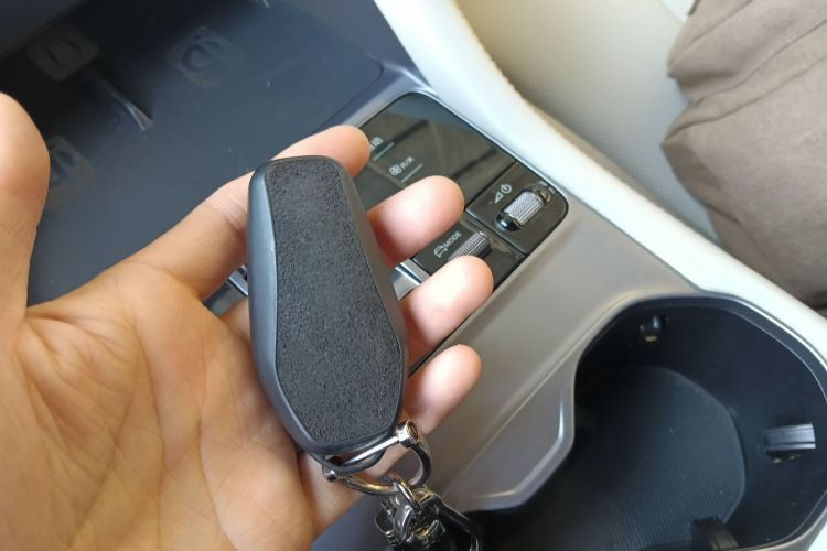 比亚迪 宋PLUS新能源 2023款 冠军版 EV 520KM 旗舰型中控内饰11