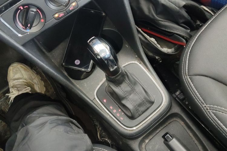 大众 Polo 2014款 1.4L 自动舒适版中控内饰18