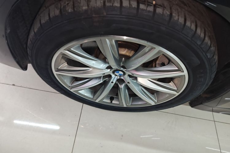 宝马5系 2018款 528Li 上市特别版车身外观6003