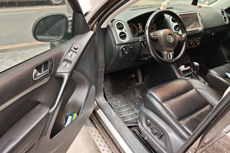 大众 途观 2015款 1.8TSI 自动两驱舒适版中控内饰7003