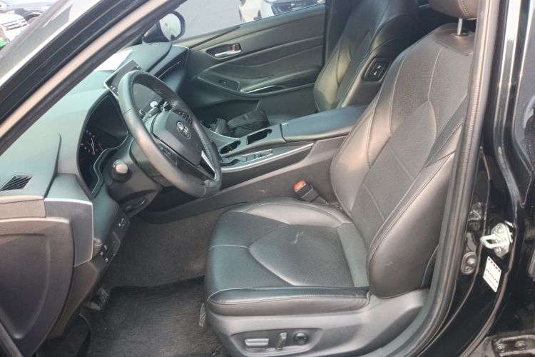 丰田 亚洲龙 2022款 2.0L 豪华版中控内饰19