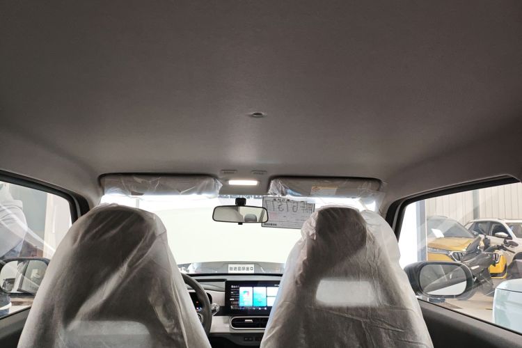 吉利银河 2025款 210km 熊猫卡丁中控内饰22