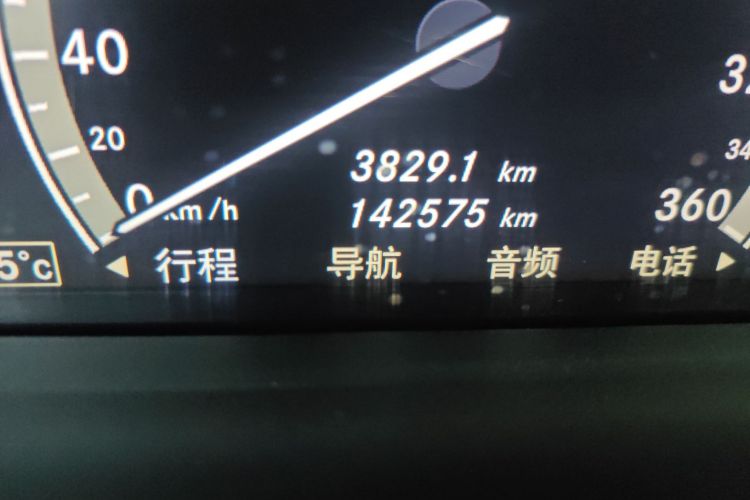 博速 S级 2011款 38S中控内饰15