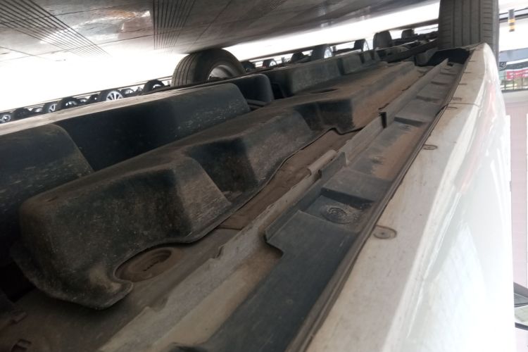 丰田 汉兰达 2022款 双擎 2.5L 两驱尊贵版 7座局部细节9002