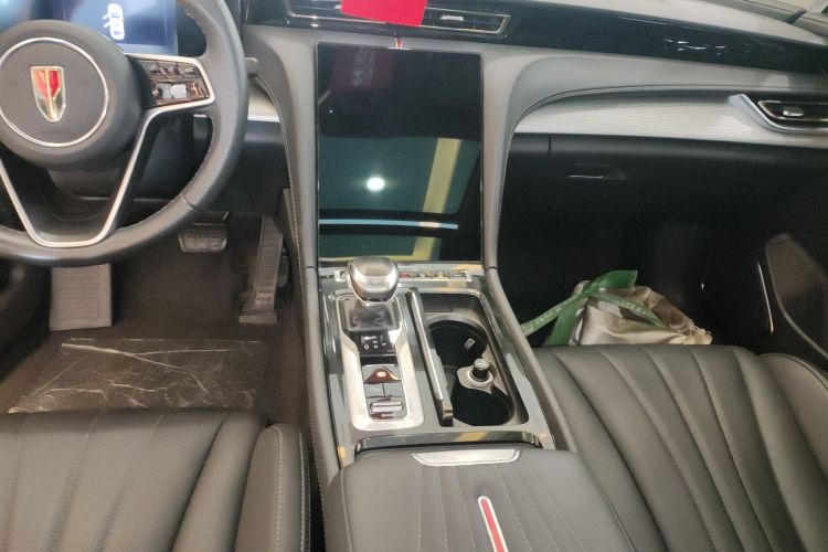 红旗H5 2023款 2.0T 自动智联旗享版中控内饰18