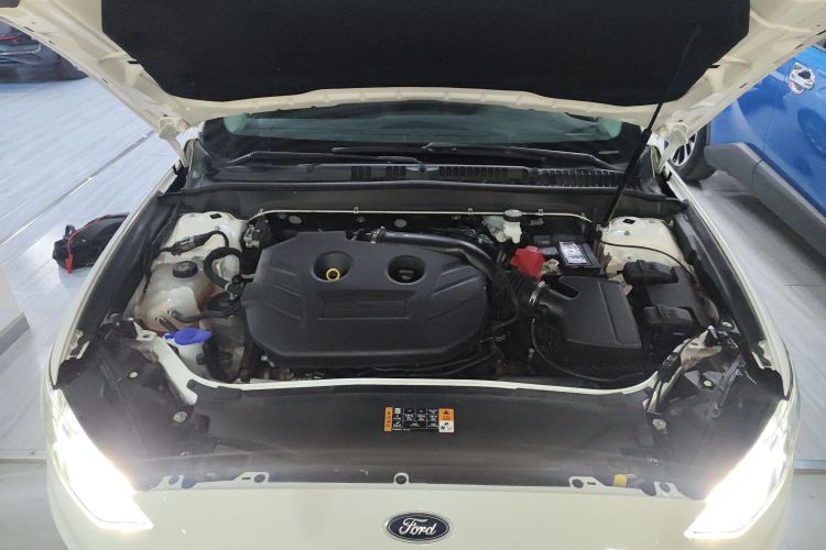 福特 蒙迪欧 2020款 EcoBoost 200 时尚型局部细节24