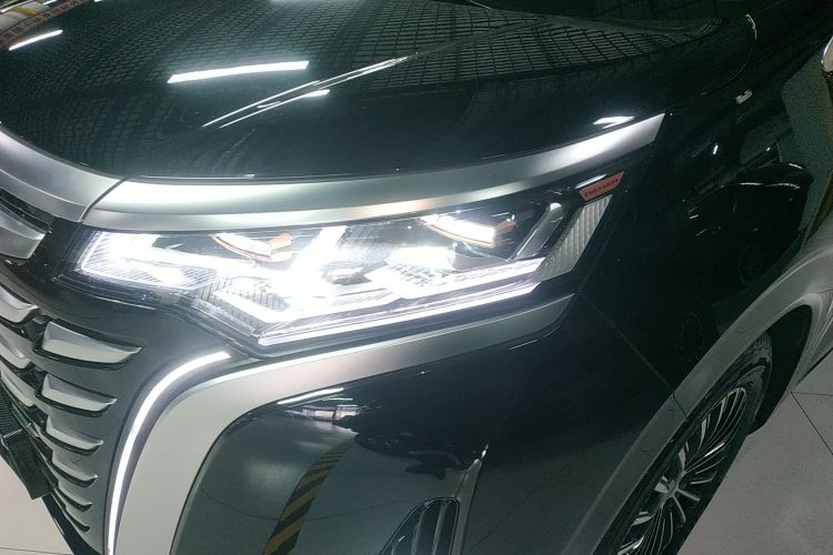 腾势D9 2022款 DM-i 1040 尊贵型局部细节36