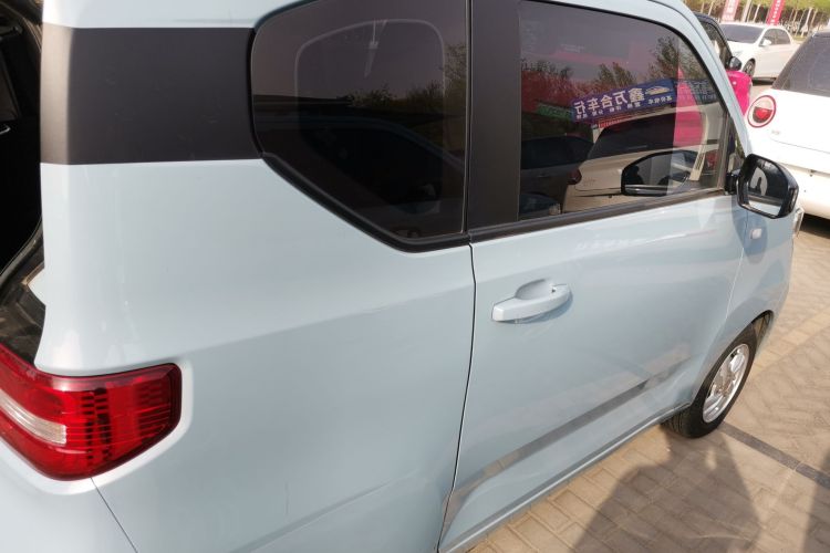 五菱汽车 宏光MINIEV 2022款 自在款 磷酸铁锂中控内饰7006