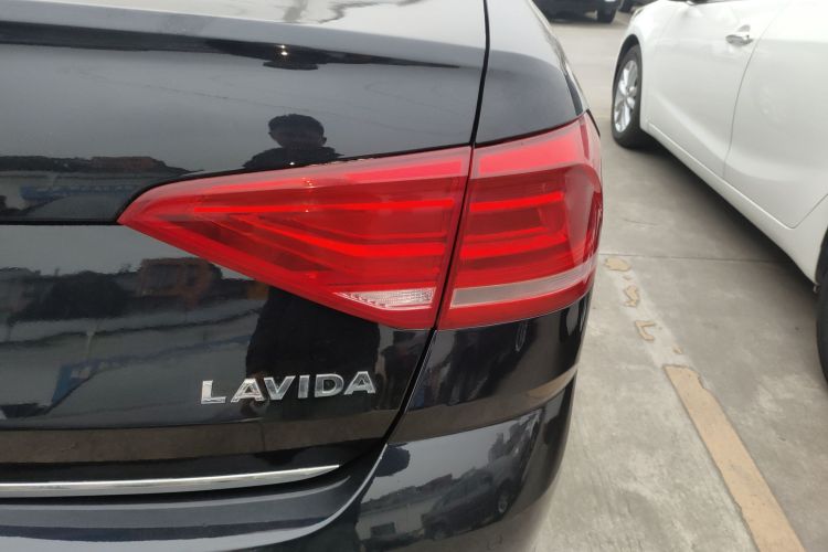 大众 朗逸 2015款 1.6L 手动舒适版车身外观6006