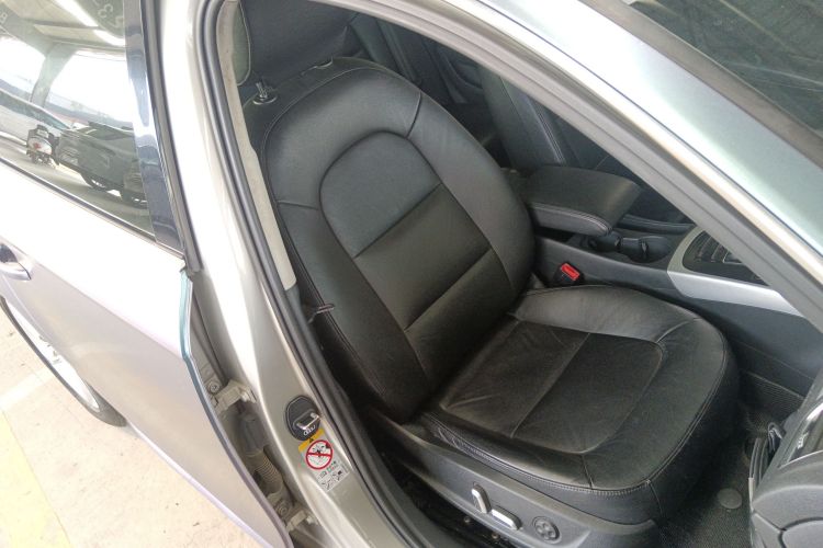 奥迪A4L 2016款 30 TFSI 典藏版 自动舒适型局部细节41