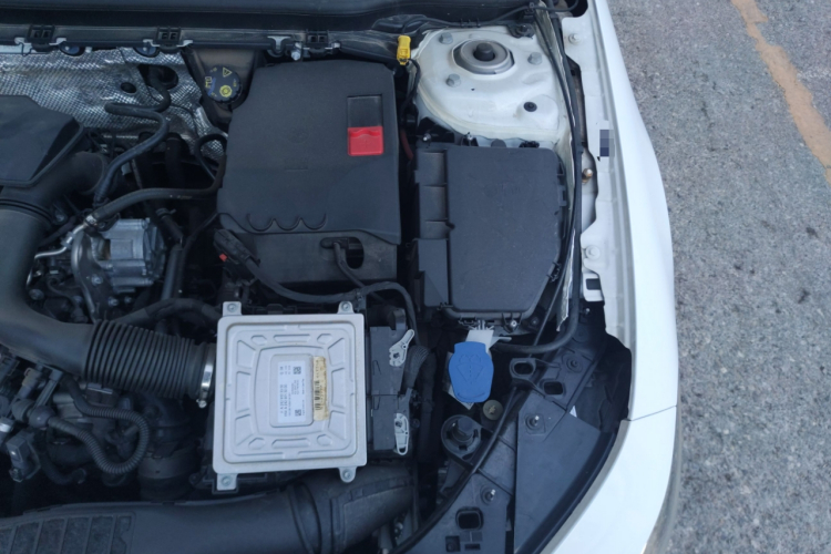 奔驰CLA 2021款 CLA 200机舱底盘26