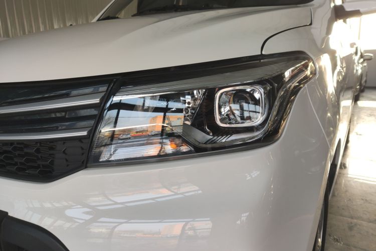 长安凯程 2021款 1.5L欧诺S智享版双蒸空调客车JL473QG局部细节36