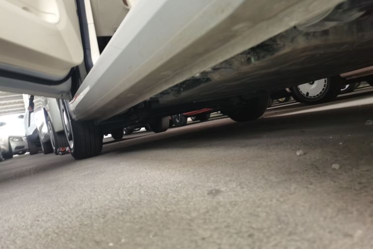 五菱汽车 宏光MINIEV 2024款 第三代 215km 青春版机舱底盘30