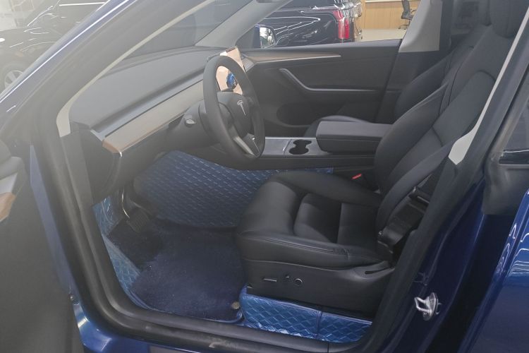特斯拉 Model Y 2022款 改款 后轮驱动版中控内饰19